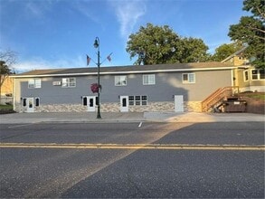 Building Photo - 128 S Washington St