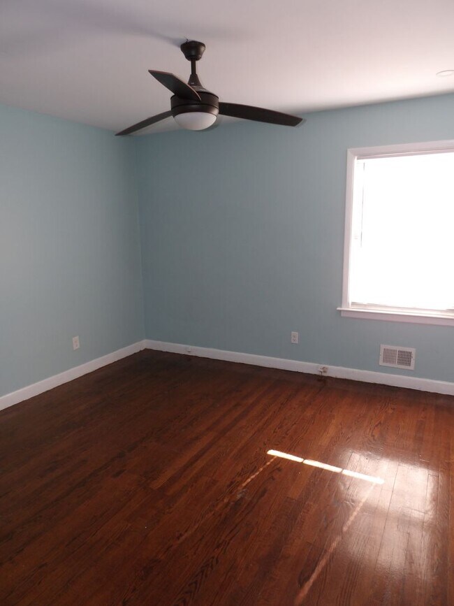 Building Photo - Single Family Home in Pine Valley Area!
