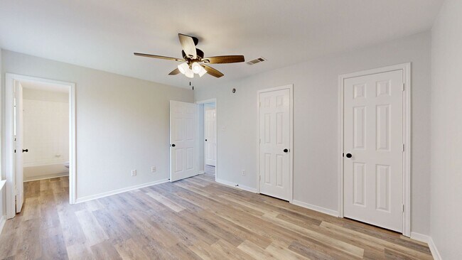 Building Photo - 1406 Van Zanten Ct