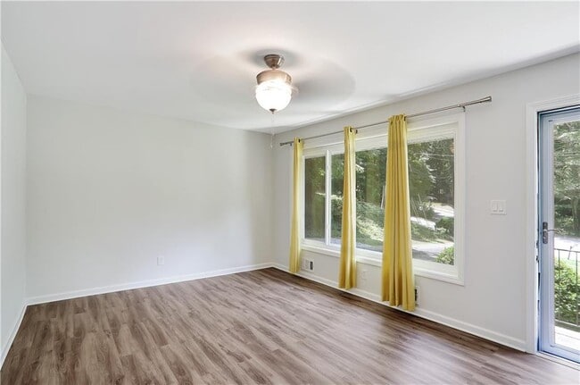 Building Photo - 46 Coopers Glen Dr SW