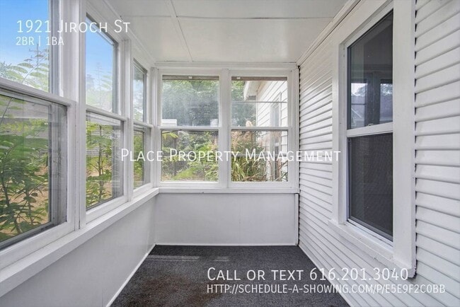 Building Photo - 1921 Jiroch St