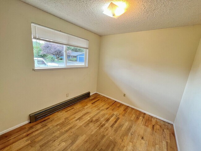 Building Photo - 1707 College Pl