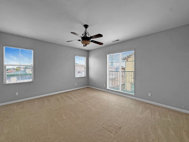 Building Photo - Spacious 4BR/3BA Home in Ocean View Hills