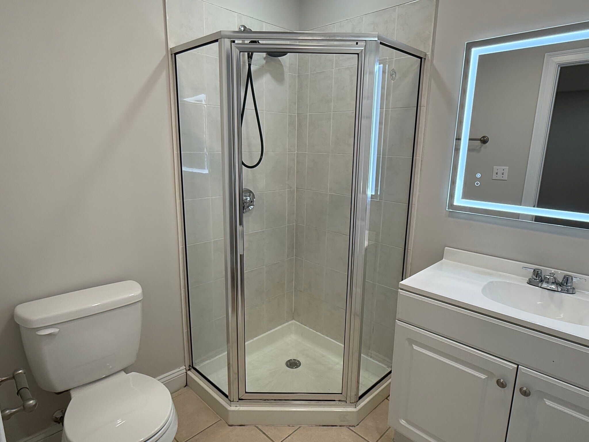 Building Photo - 135 Calumet St