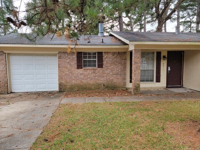 Building Photo - 6411 Frondosa Dr