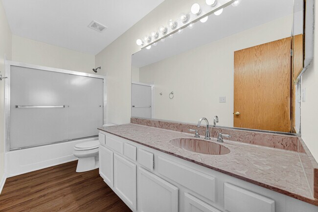 Building Photo - 1998 Conway Ln