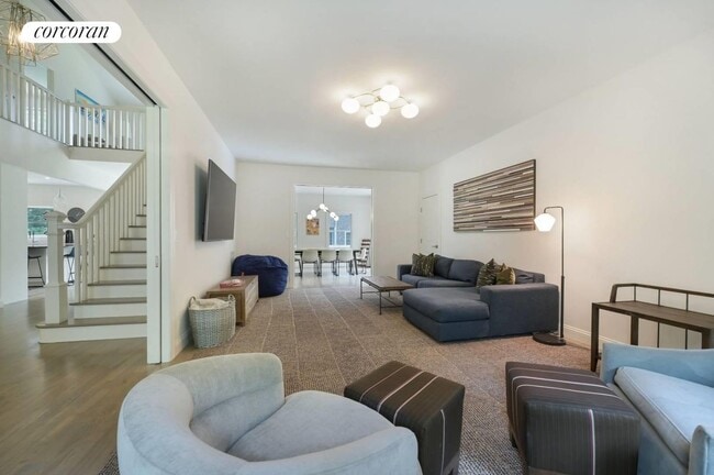 Building Photo - 38 Lincoln St