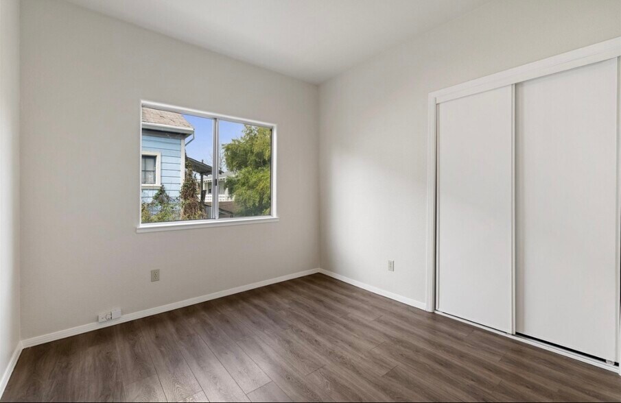 Building Photo - 1619 Fairview St
