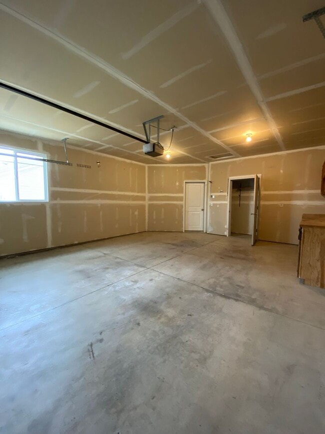 Building Photo - Liberty Lake Area-3 beds, 2baths Rancher Style House for rent Available NOW