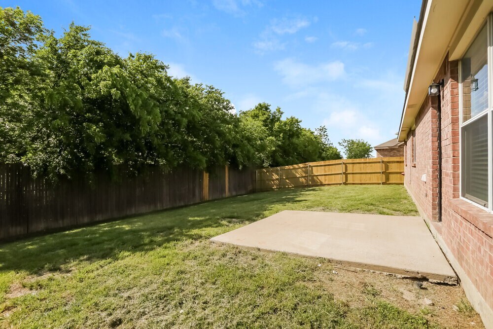Building Photo - 5741 Lionfish Way