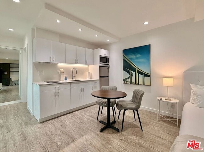 Building Photo - 5805 W 8th St