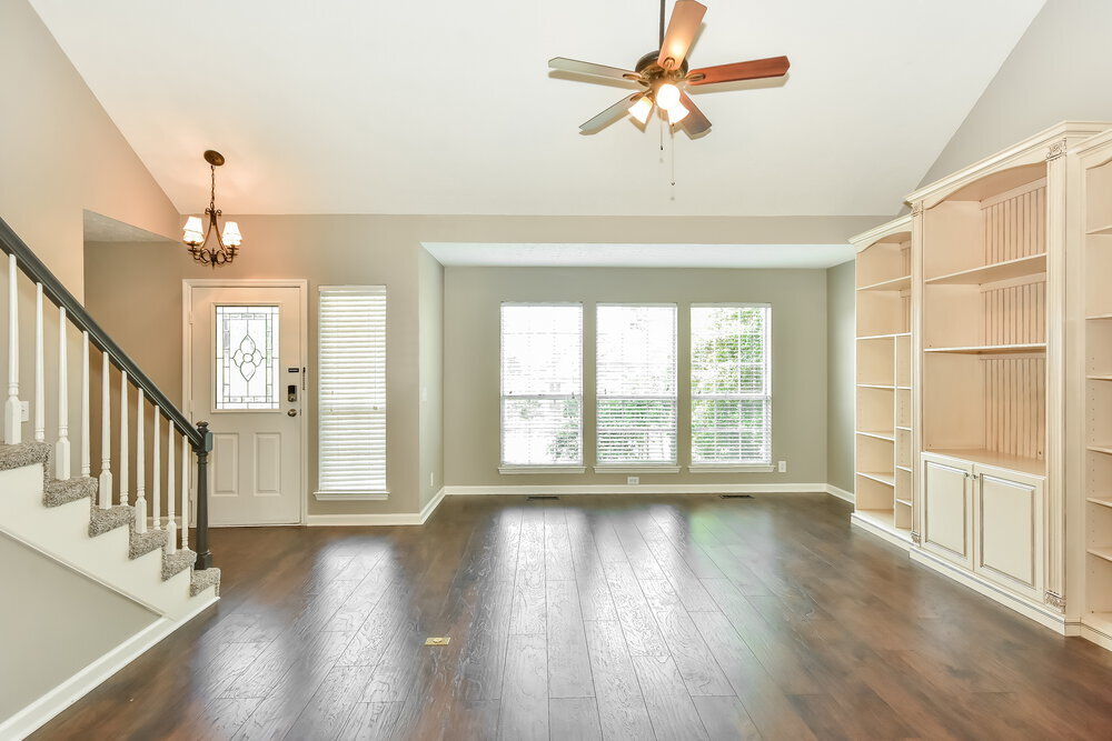 Building Photo - 142 S Birchwood Dr