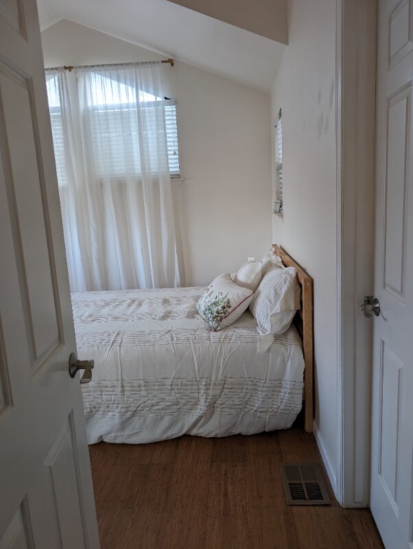 Building Photo - 251 Via La Paz