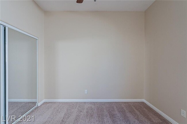 Building Photo - 7225 Fern Meadow St