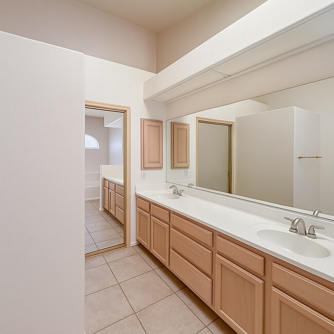 Building Photo - 39518 Chalfont Ln