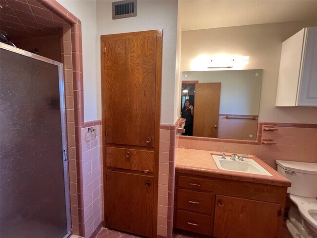 Building Photo - 106 Jane Dr