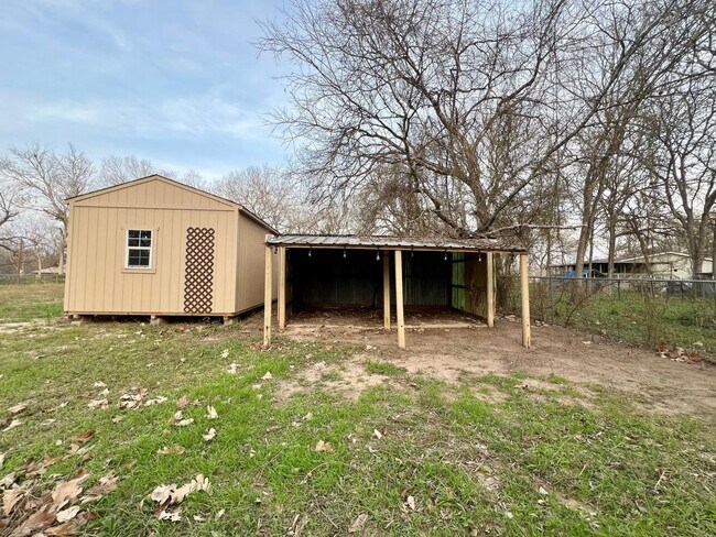 Building Photo - 289 Deer Slayer Dr