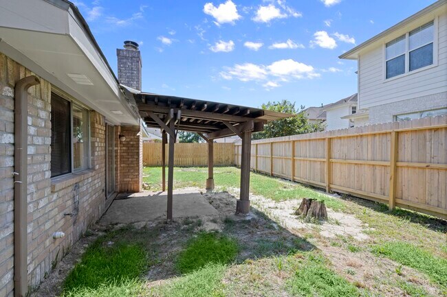 Building Photo - 7415 Creekfield Dr