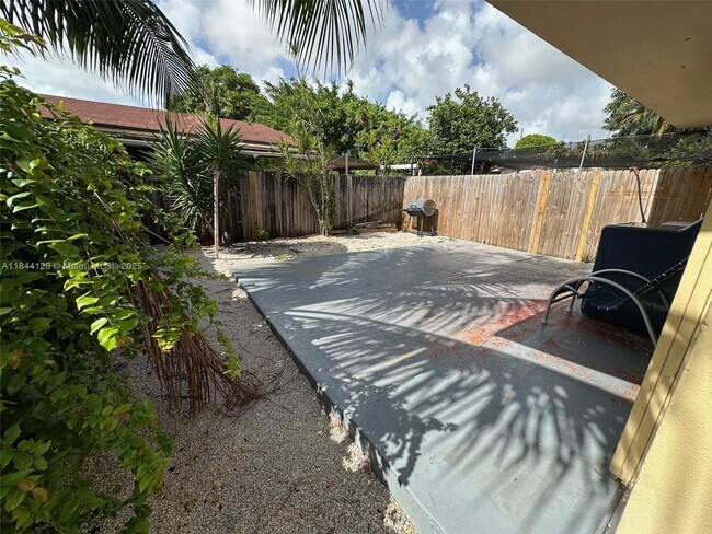 Building Photo - 4351 NW 5th St