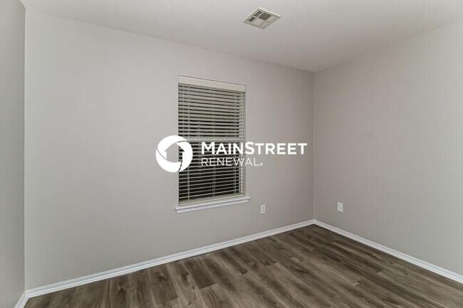 Building Photo - 3 Bedroom Pet-Friendly Home in OKLAHOMA CI...