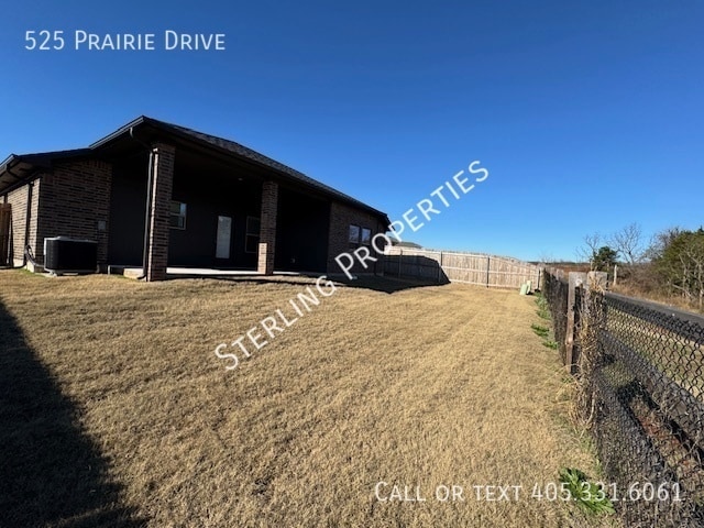 Building Photo - 525 Prairie Dr