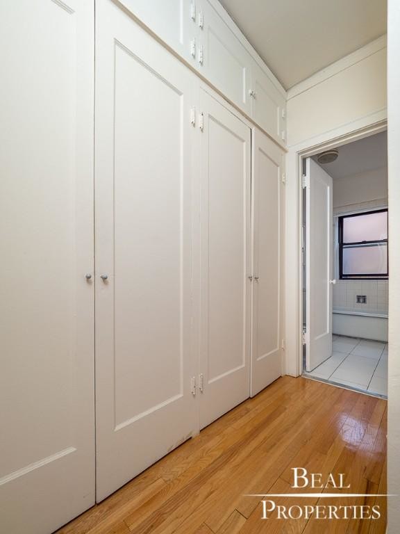 Building Photo - 1 bedroom in EVANSTON IL 60202