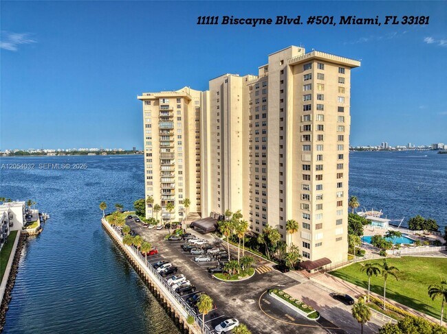 Building Photo - 11111 Biscayne Blvd