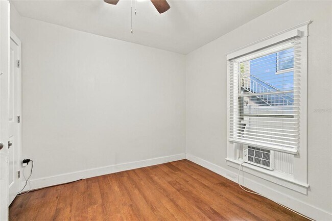 Building Photo - 524 3rd St N