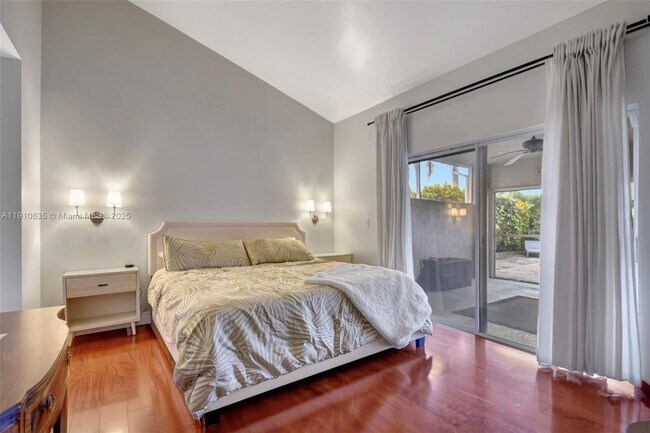 Building Photo - 9208 Sun Pointe Dr