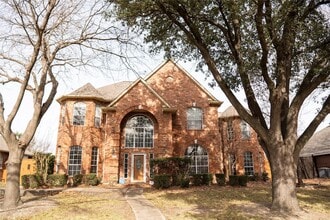 Building Photo - 5609 Exeter Dr