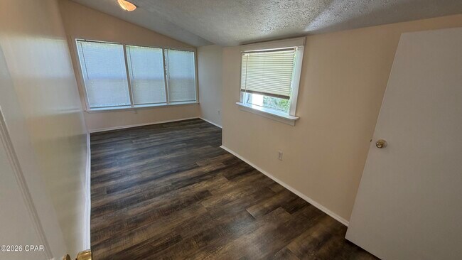 Building Photo - 300 N James Ave