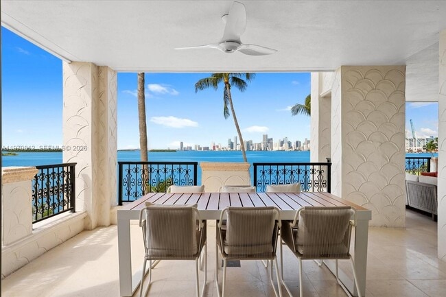 Building Photo - 4921 Fisher Island Dr