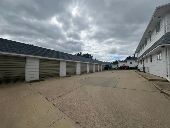 Building Photo - Continental