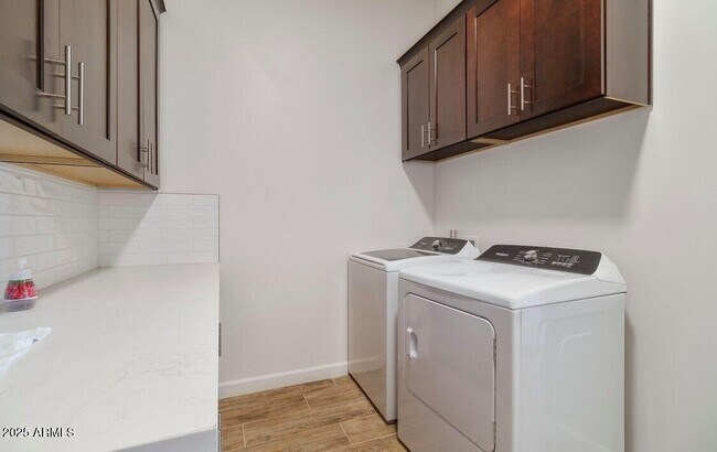 Building Photo - 48126 N Coyote Pass Rd