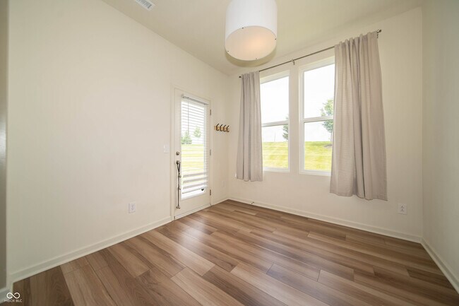 Building Photo - 14158 Bay Willow Dr