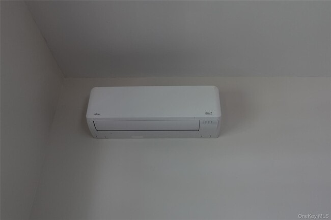 Building Photo - 47 Rich Ave