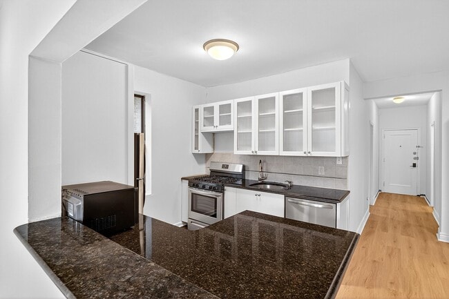 Building Photo - 270 Harrison Ave