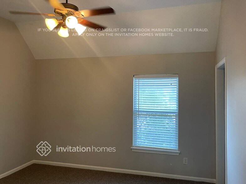 Building Photo - 16002 Maple Shores Dr