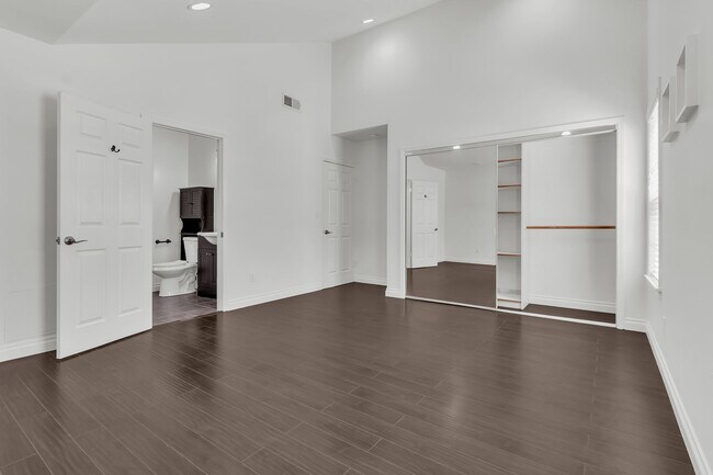 Building Photo - 4818 138th St