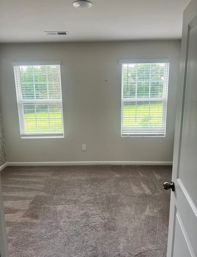 Building Photo - Charming Home in Travelers Rest!
