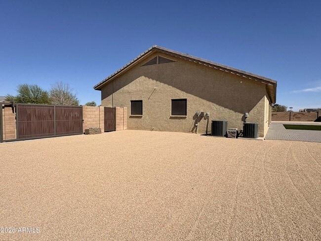 Building Photo - 13031 W Stella Ct