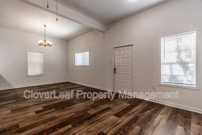 Building Photo - 105 Dewitt St