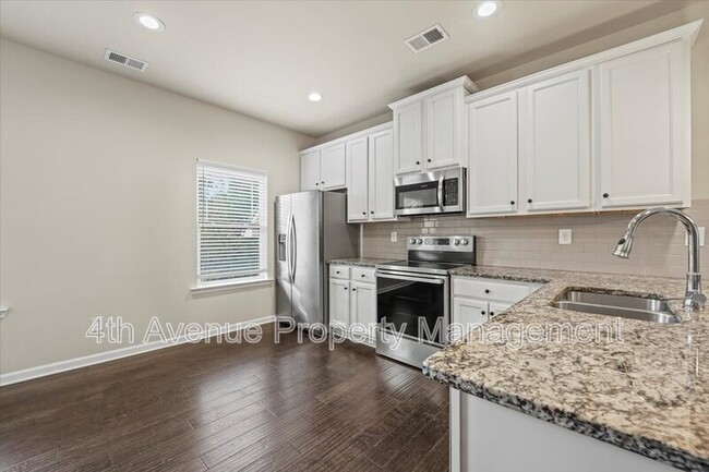Building Photo - 3411 Abbey Wy