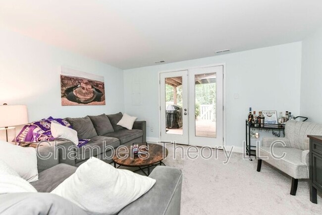 Building Photo - 1661 Fieldthorn Dr