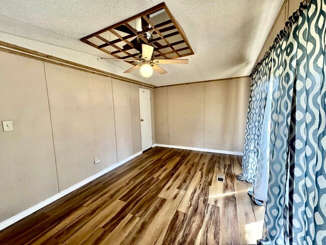 Building Photo - 600 Old Spanish Trail