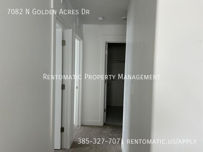 Building Photo - 7082 Golden Acrs Dr