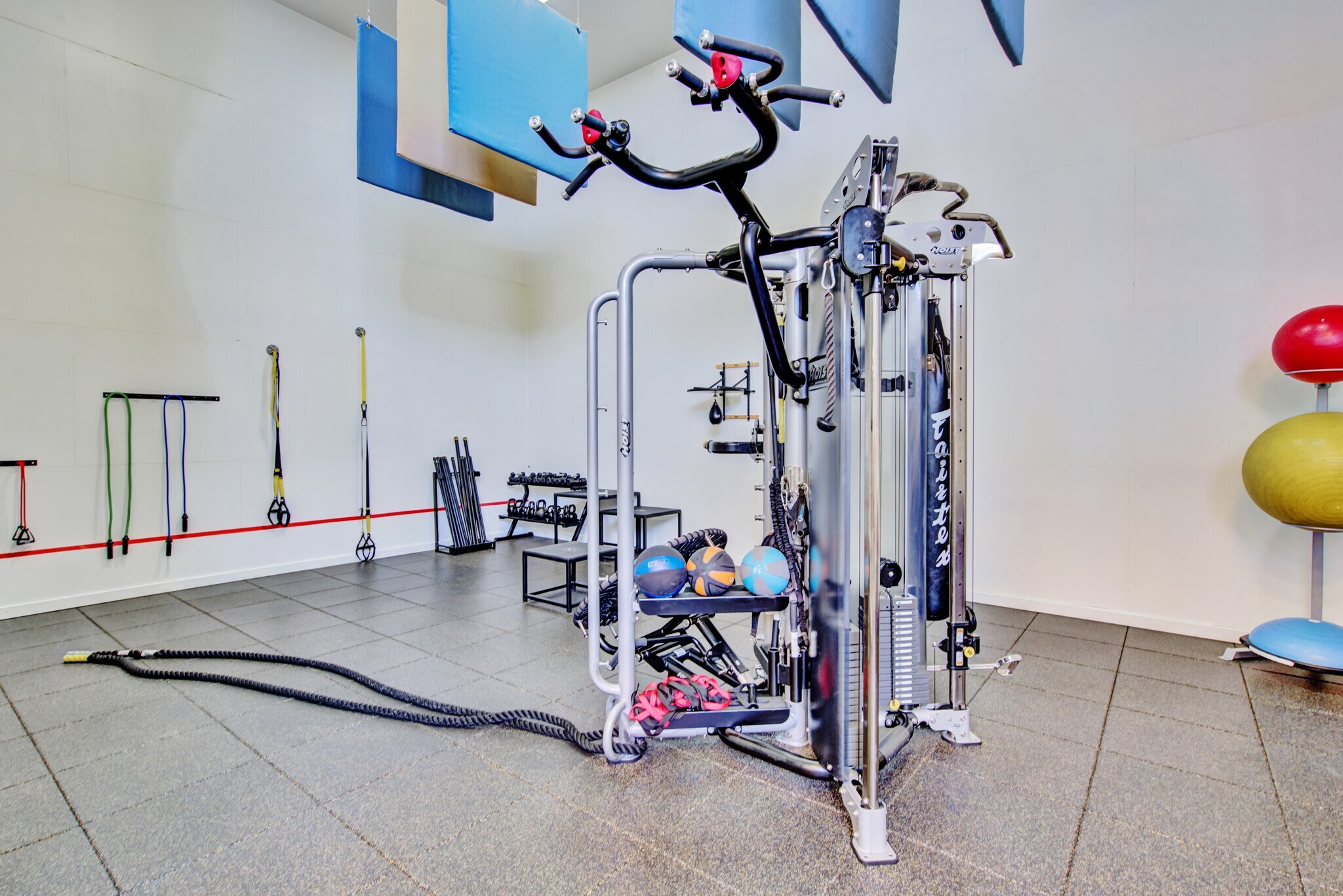 Building Photo - 848 Brickell Key Dr