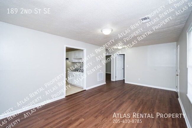 Building Photo - 189 2nd St SE