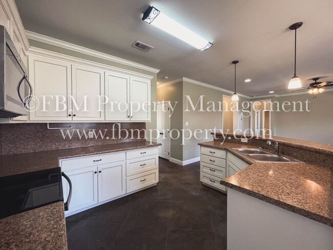 Building Photo - 307 Centennial Ave