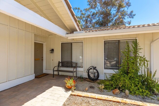 Building Photo - 3 Bed 2 Bath House in Scripps Ranch